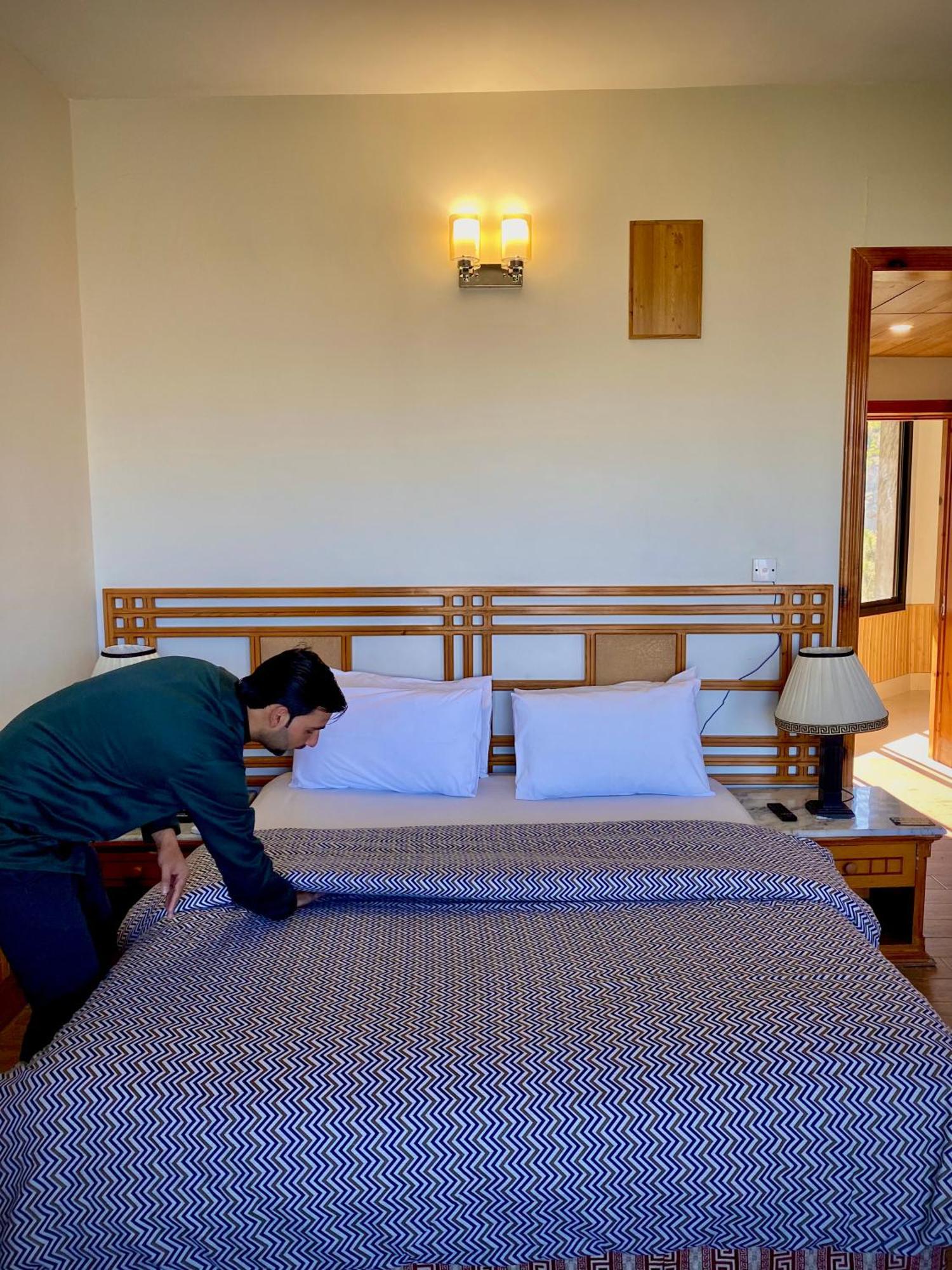 Rock City Resort Mingora Exterior photo
