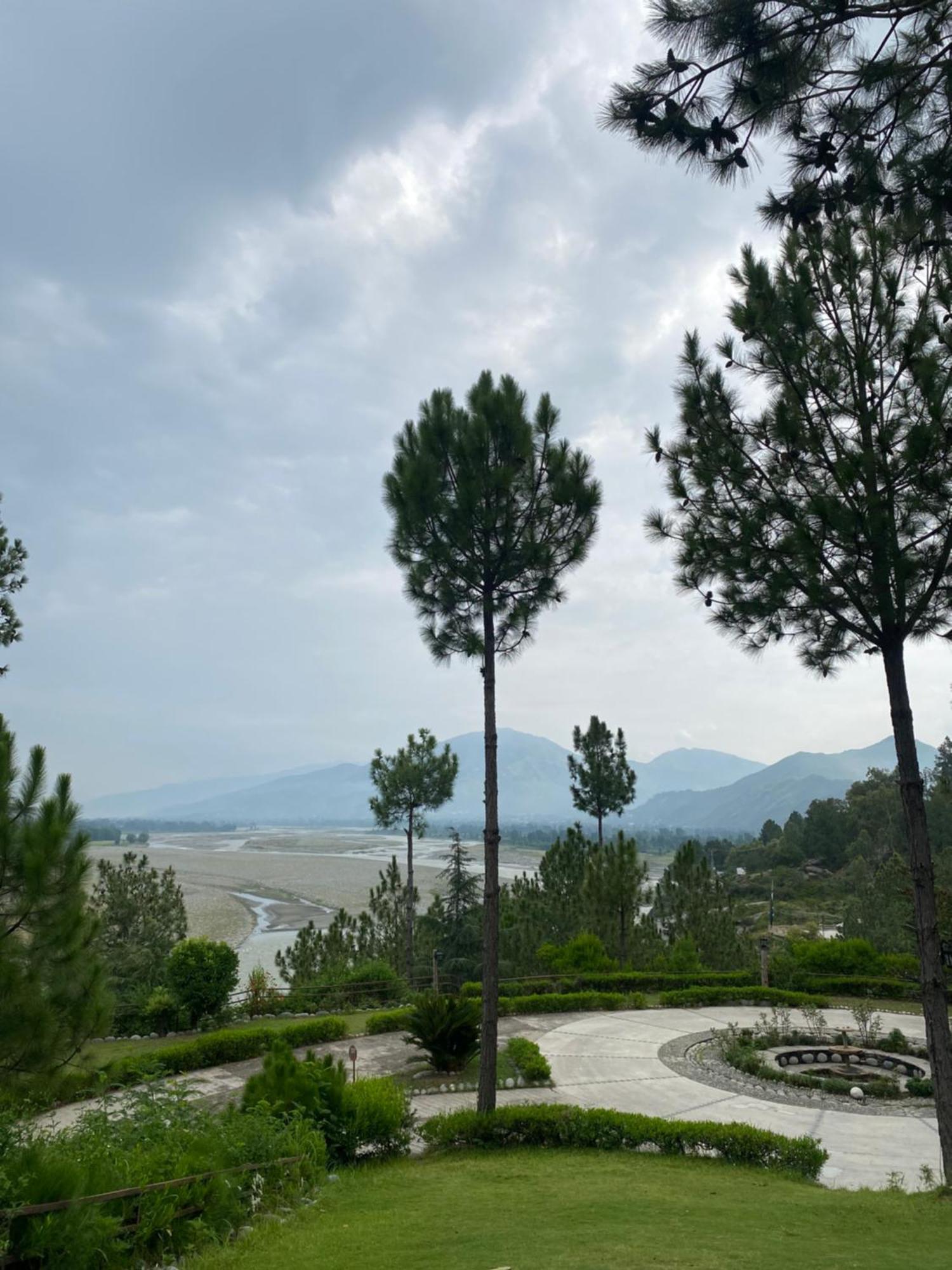 Rock City Resort Mingora Exterior photo
