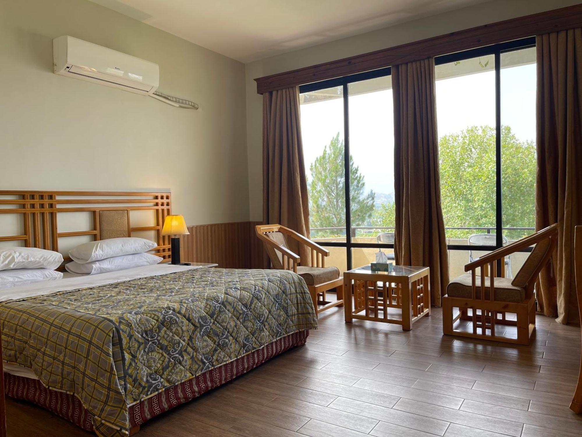 Rock City Resort Mingora Exterior photo