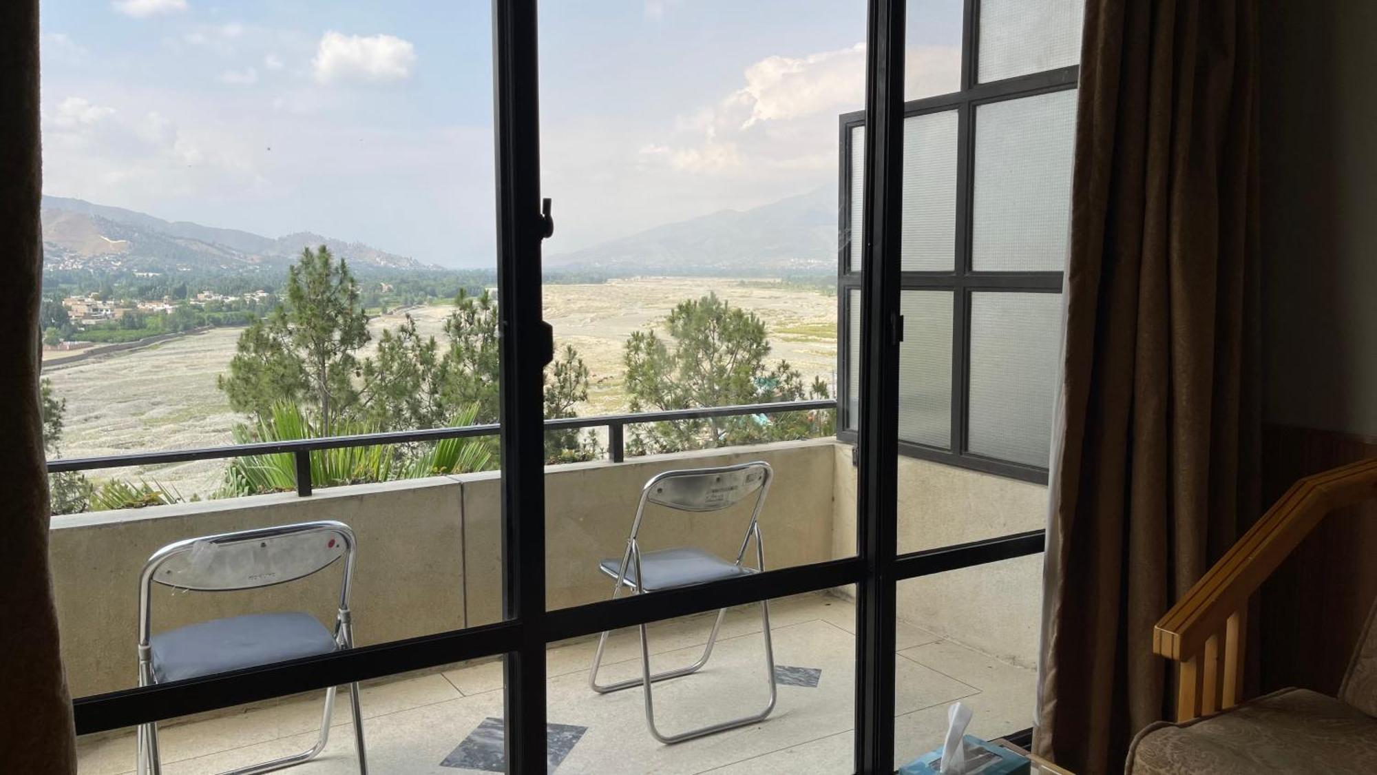 Rock City Resort Mingora Exterior photo