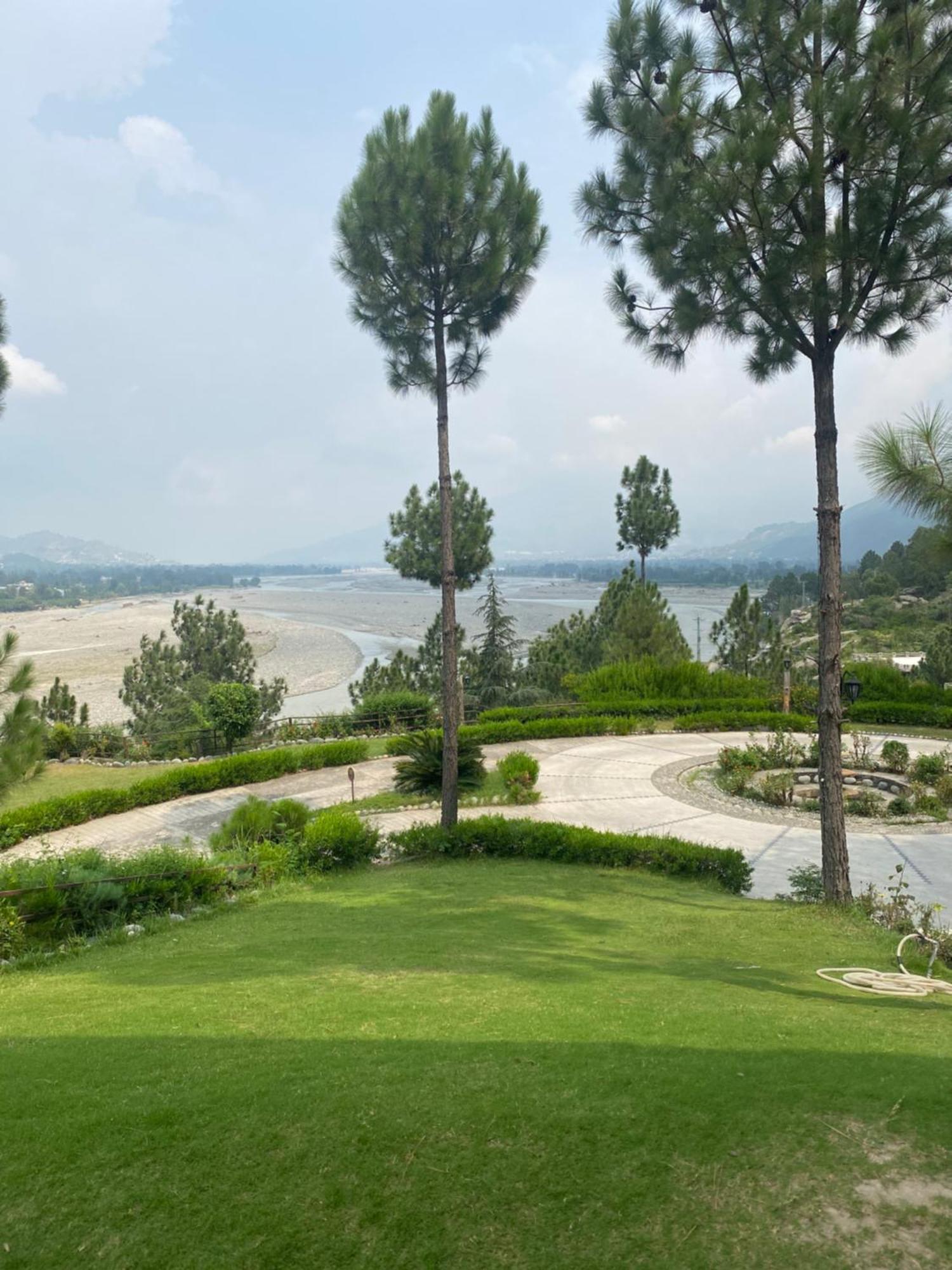 Rock City Resort Mingora Exterior photo