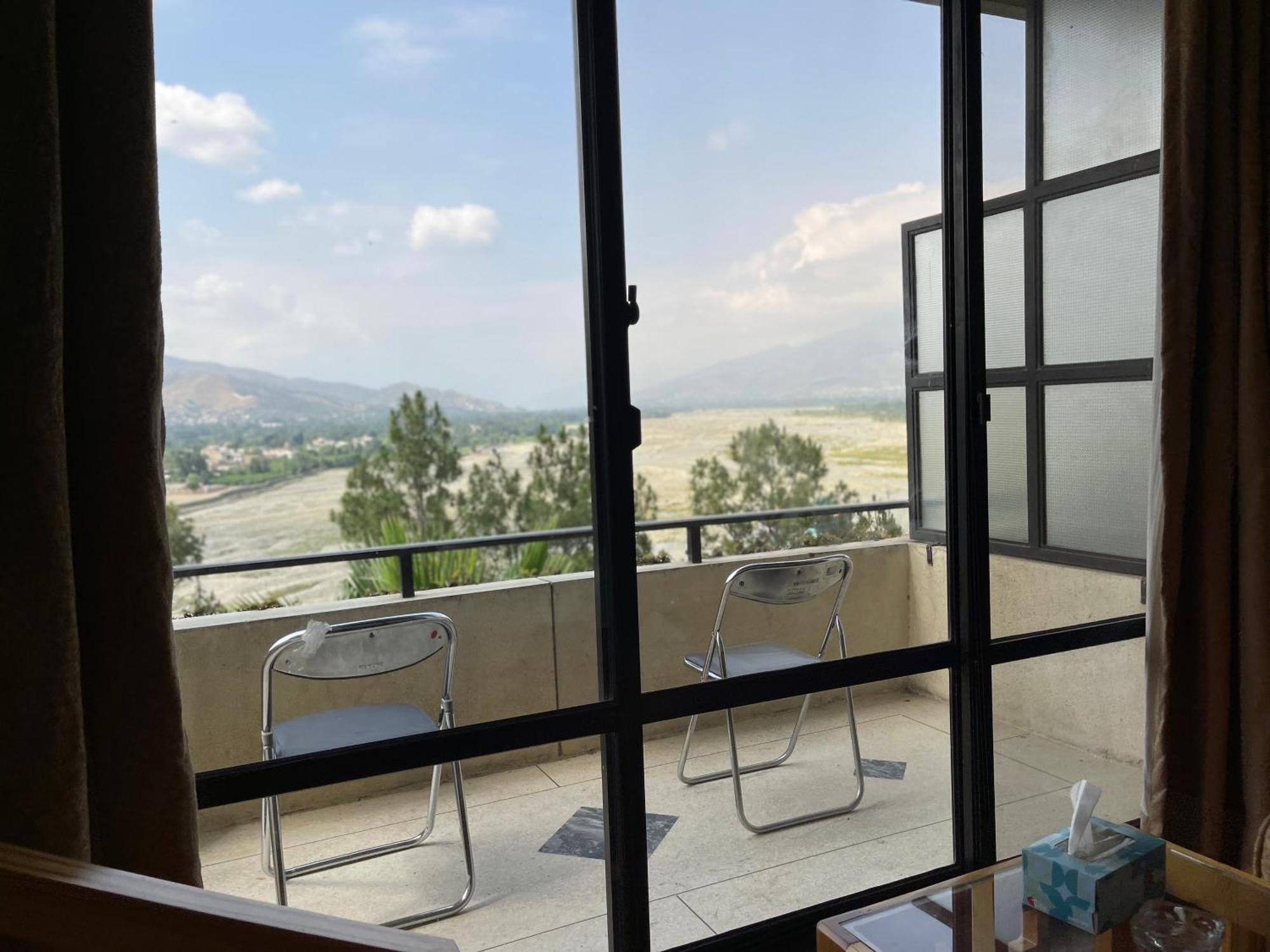 Rock City Resort Mingora Exterior photo
