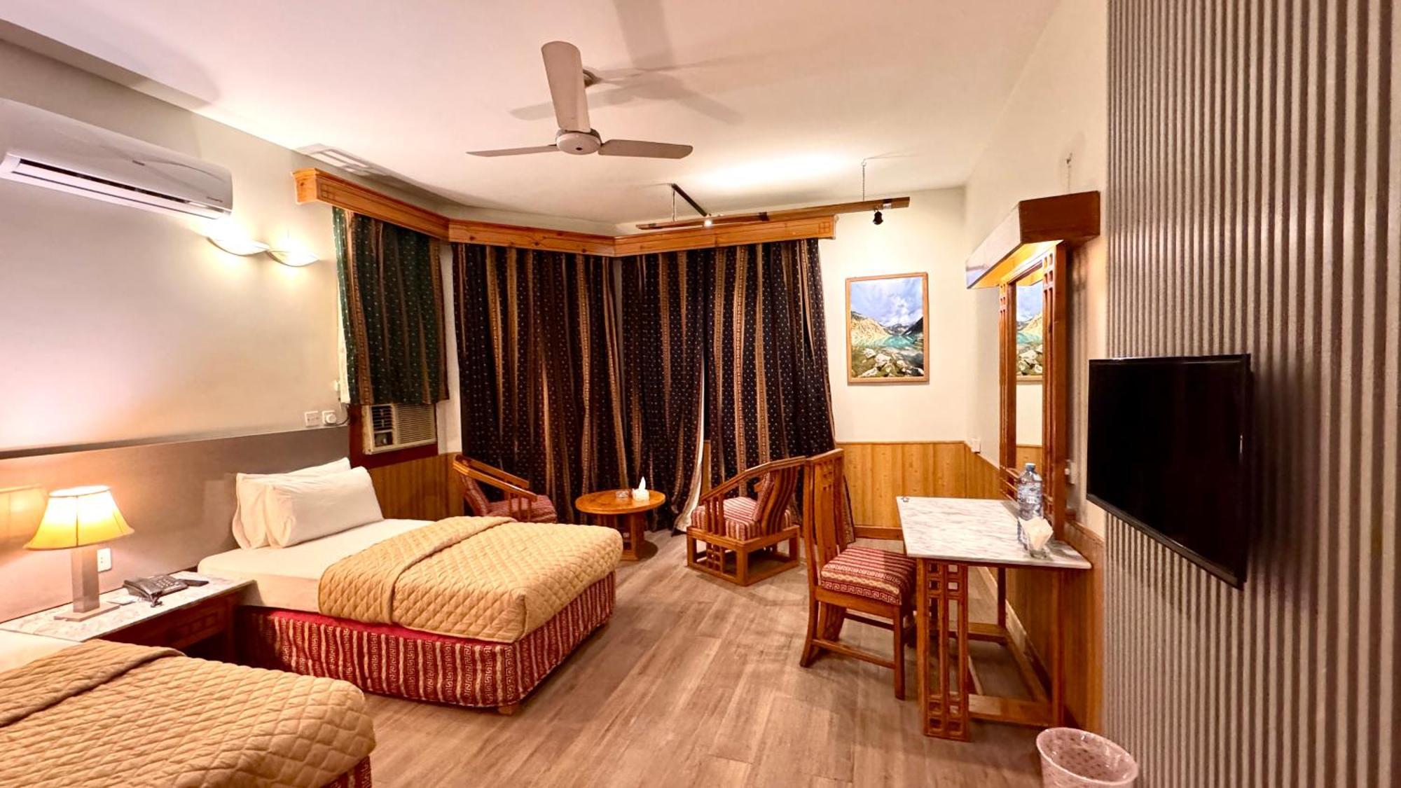 Rock City Resort Mingora Exterior photo